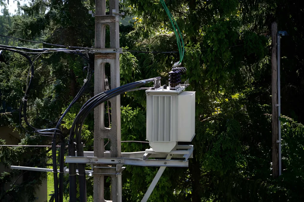 Advantages of oil immersed transformers for B2B buyers